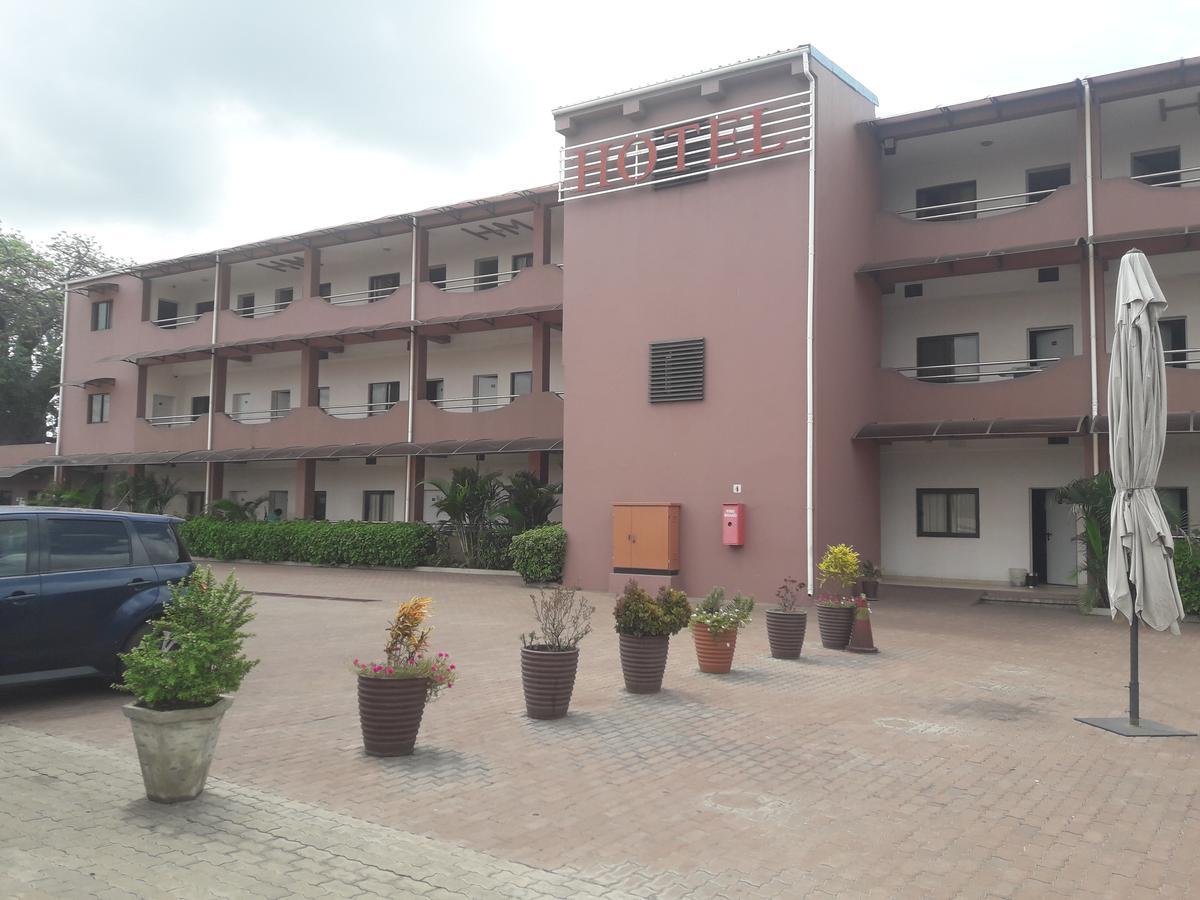 Hotel Moatize Bagian luar foto